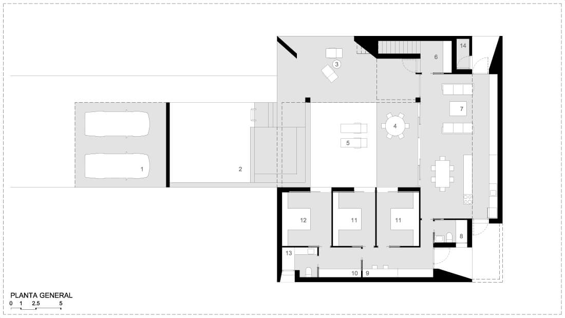 Plano de planta baja de la Casa Patio en Madrid – Estrategia de patio central.