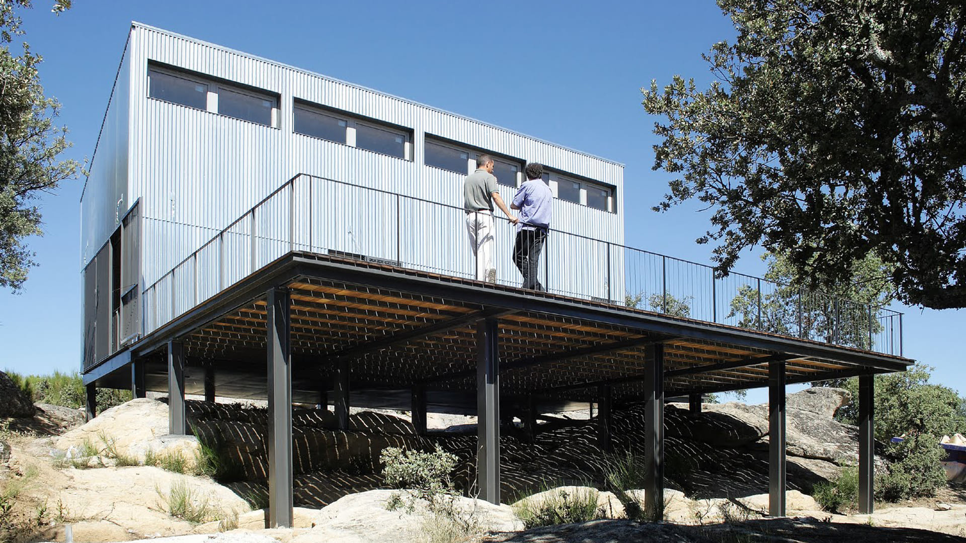 Diseño modular y adaptable. La Casa Garoza, un prototipo de vivienda industrializada que reduce su impacto en la naturaleza.